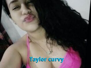 Taylor_curvy